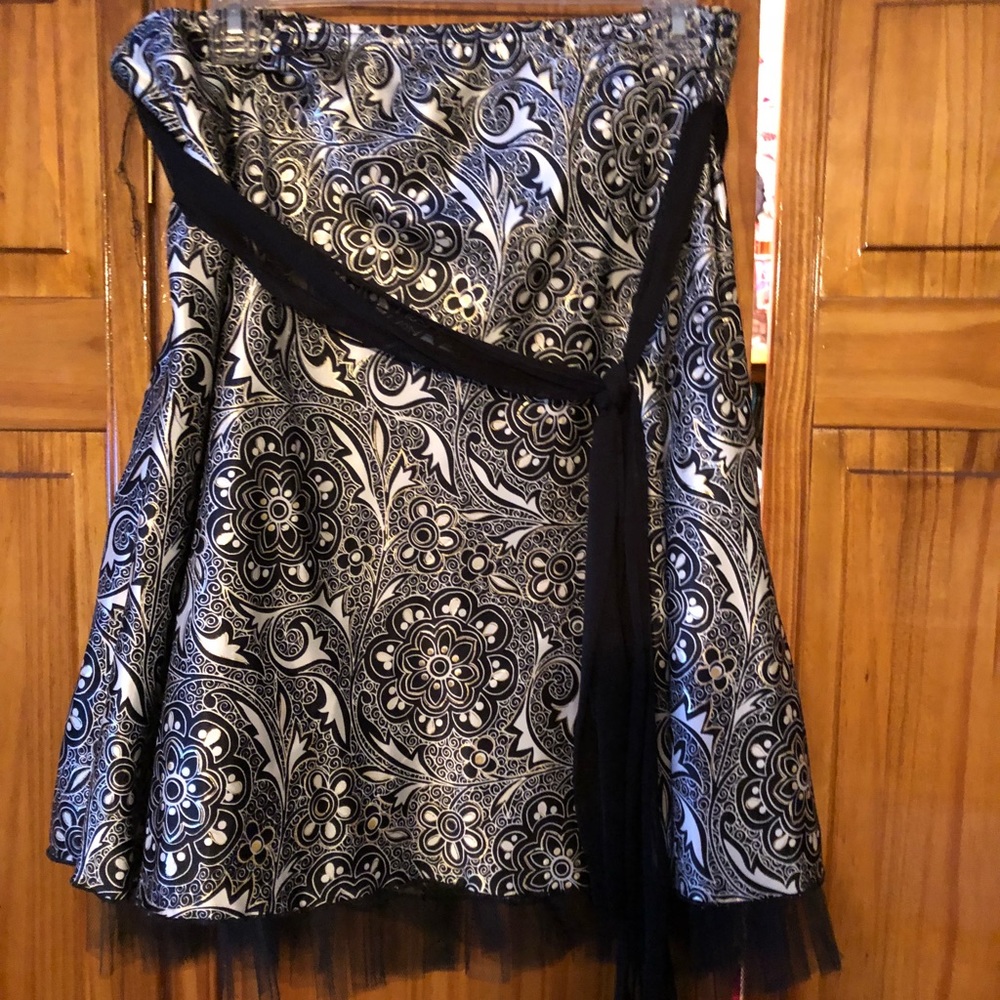 Paisley skirt with tulle "belt"